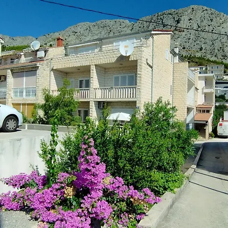 Am Sandstrand Omiš